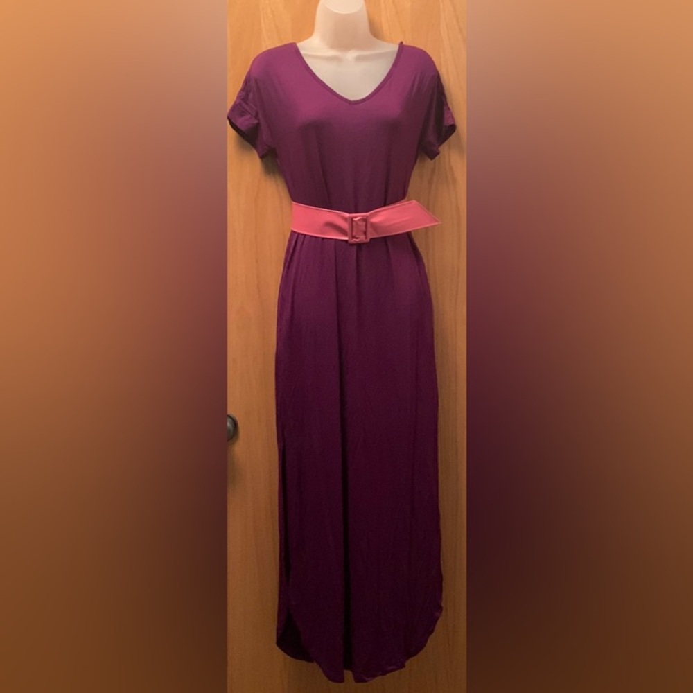 Grecerelle Plum Maxi Dress Casual Short Sleeved Pockets Slits NWT